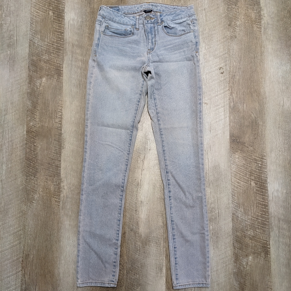 American Eagle Outfitters Skinny Jeans Tinted  Light Pink Size 6